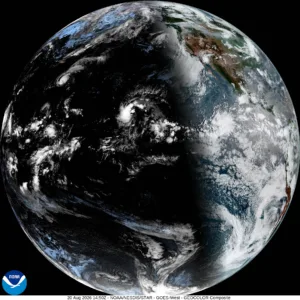 Still recovering from Lala, Hawaii prepares for a possible weekend cyclone